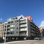 Livorno With Private Parking Nieuwpoort