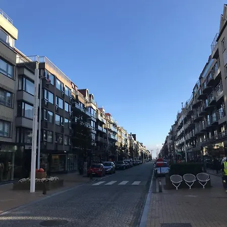 Livorno With Private Parking * Nieuport