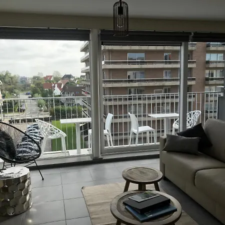 Livorno With Private Parking Appartement Nieuport